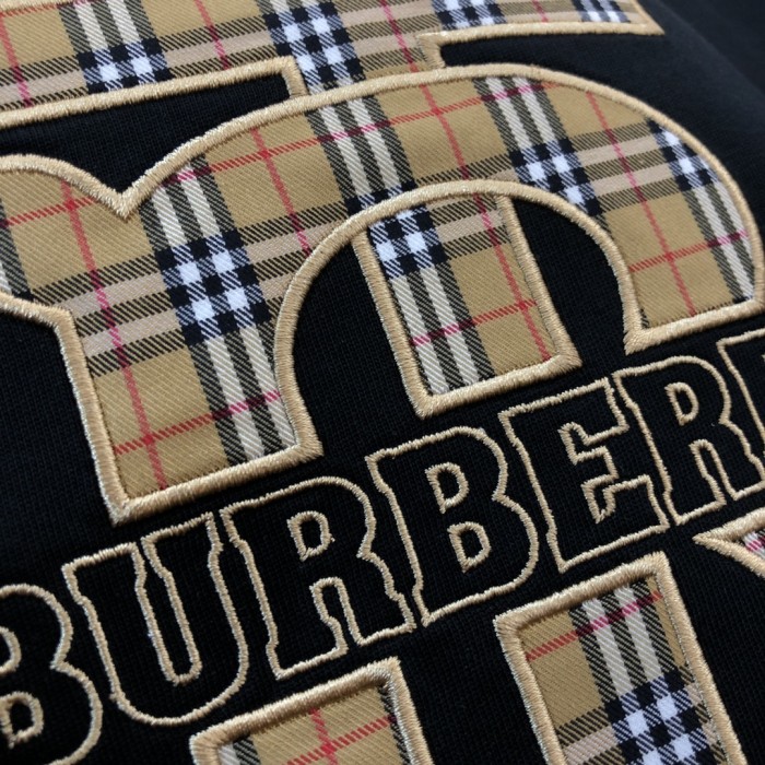 高品質 バーバリー コピーおすすめ の2026SS 刺繍ロゴラウンドネック半袖Tシャツ