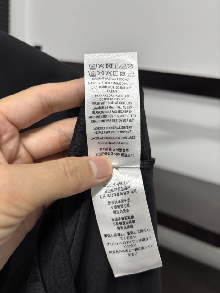 超奇跡の入荷☆ バーバリー 偽物通販 の2026SSアルファベットプリント半袖Tシャツ