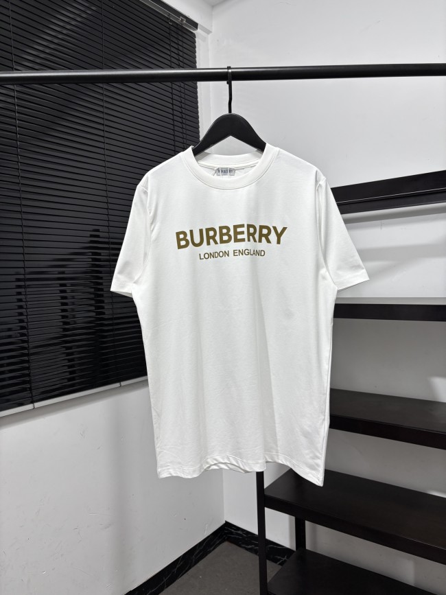 新作 バーバリー コピーおすすめ の2026SSアルファベットプリント半袖Tシャツ