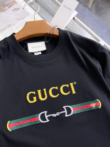使い勝手良し グッチ 偽物通販 の2026SS 短袖ラウンドネックTシャツ