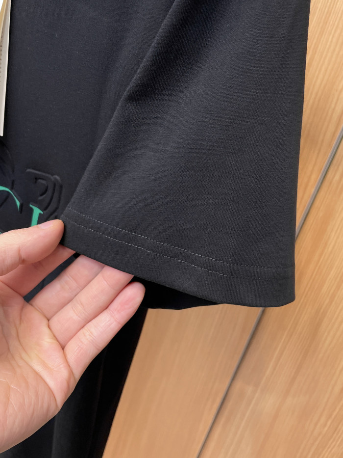 超奇跡の入荷☆ グッチ コピーおすすめ の2026SS 短袖ラウンドネックTシャツ