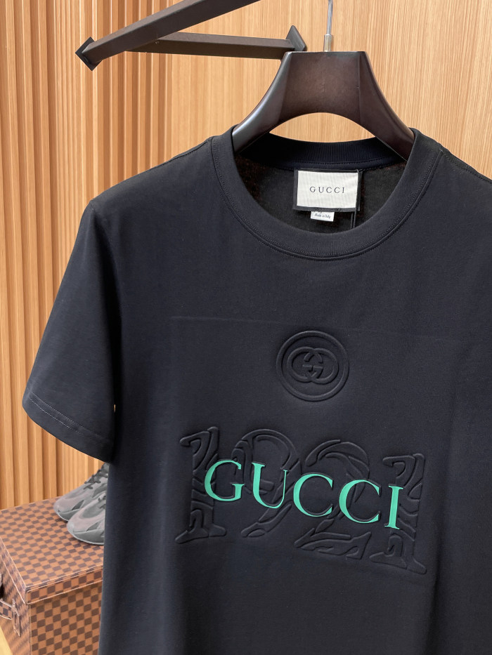 超奇跡の入荷☆ グッチ コピーおすすめ の2026SS 短袖ラウンドネックTシャツ