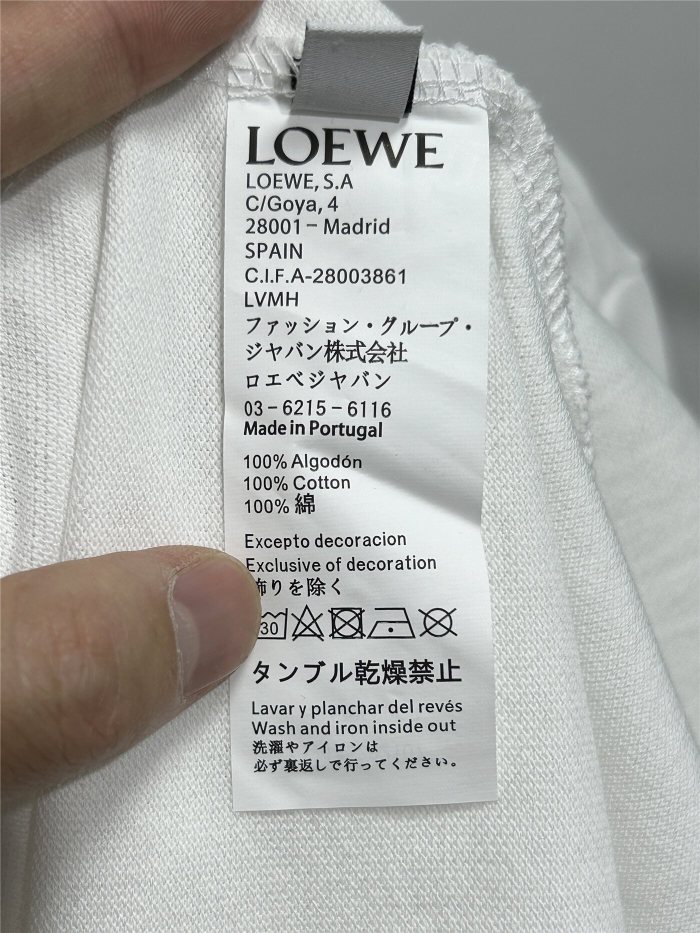日本未入荷 ロエベ  激安通販 の2026SS刺繍ポロシャツ