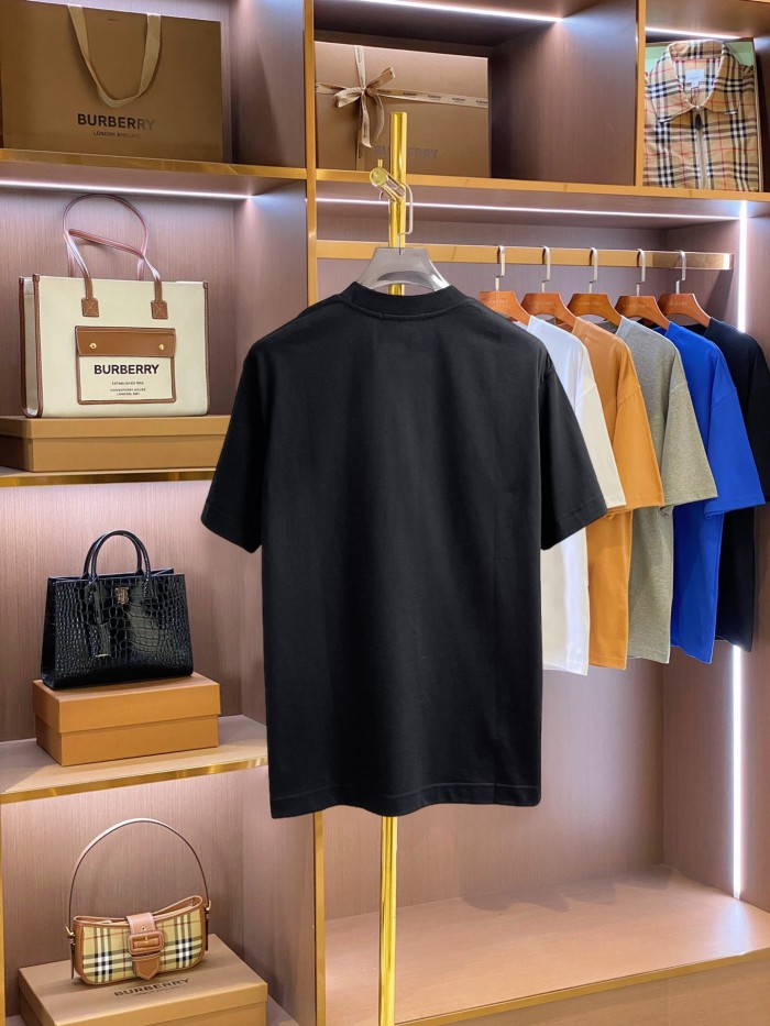 【話題商品！】 プラダ コピー の2026SS半袖ラウンドネックTシャツ