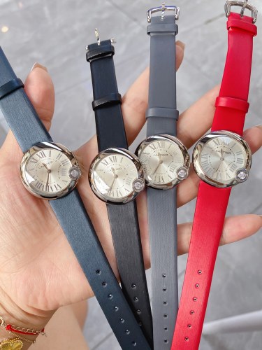 ★超人気 カルティエ 激安通販 2026SS レディース腕時計4色