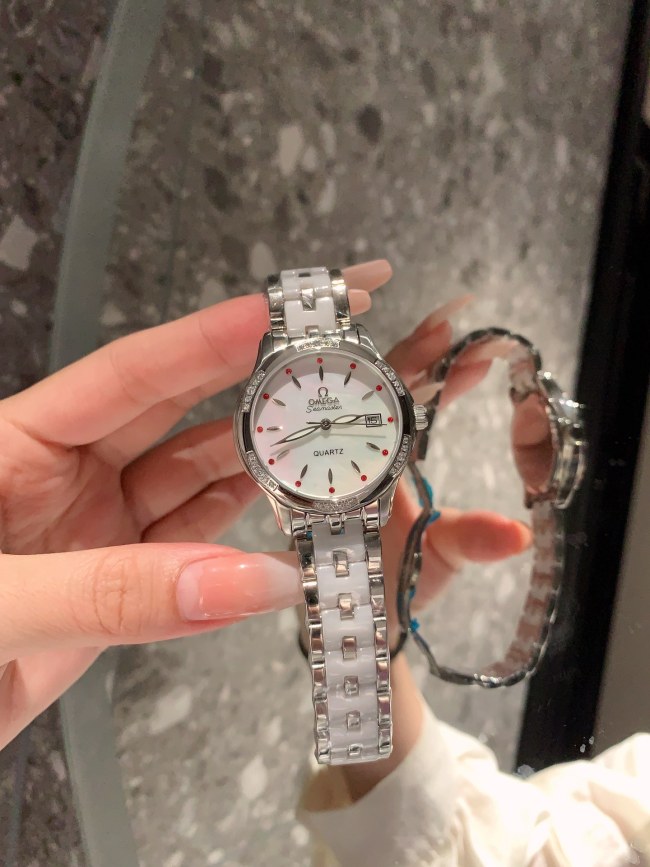 高品質 Chanel シャネル スーパーコピー 2026SSレディース腕時計2色