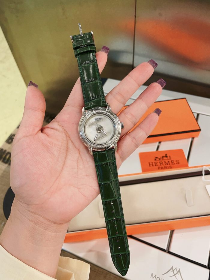 入手困難 エルメスHermes 激安偽物 レディース腕時計