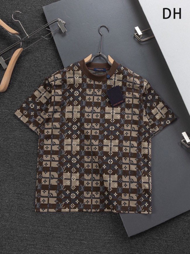 日本未入荷 ルイヴィトン 偽物通販 2026SS 刺繍ラウンドネック半袖Tシャツ