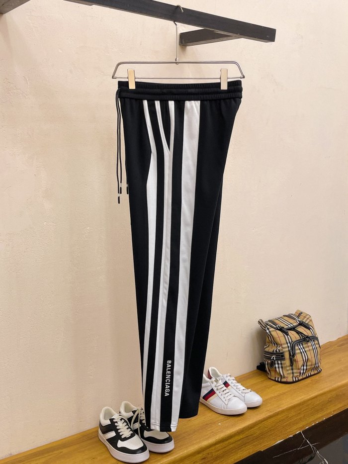 超奇跡の入荷☆ バレンシアガ スーパーコピー 2026SS カジュアルパンツ