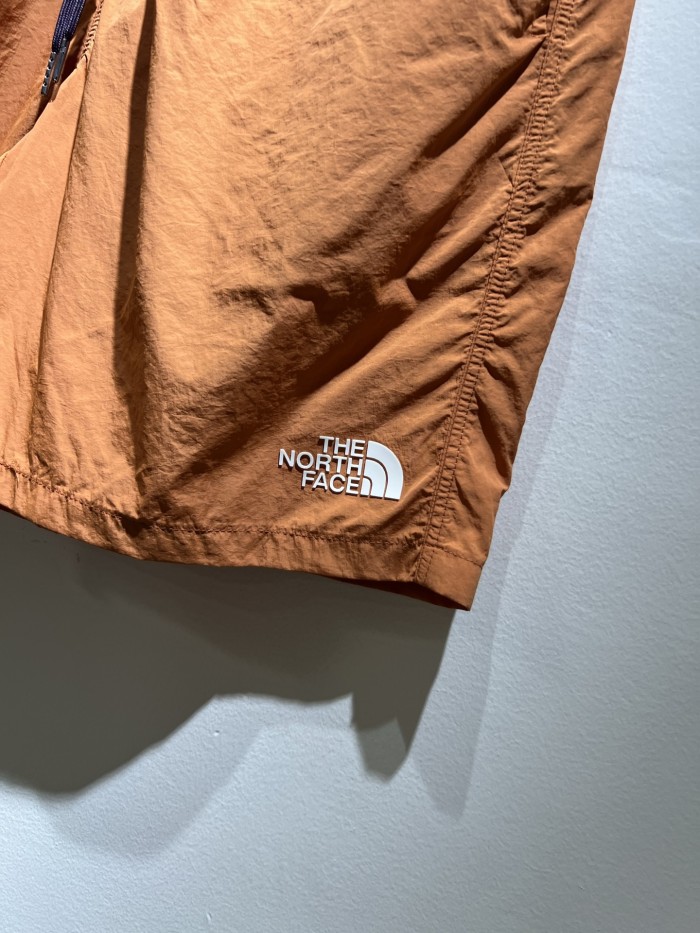 使い勝手良し ザノースフェイス スーパーコピー 20206SS 丸首Tシャツとショートパンツ