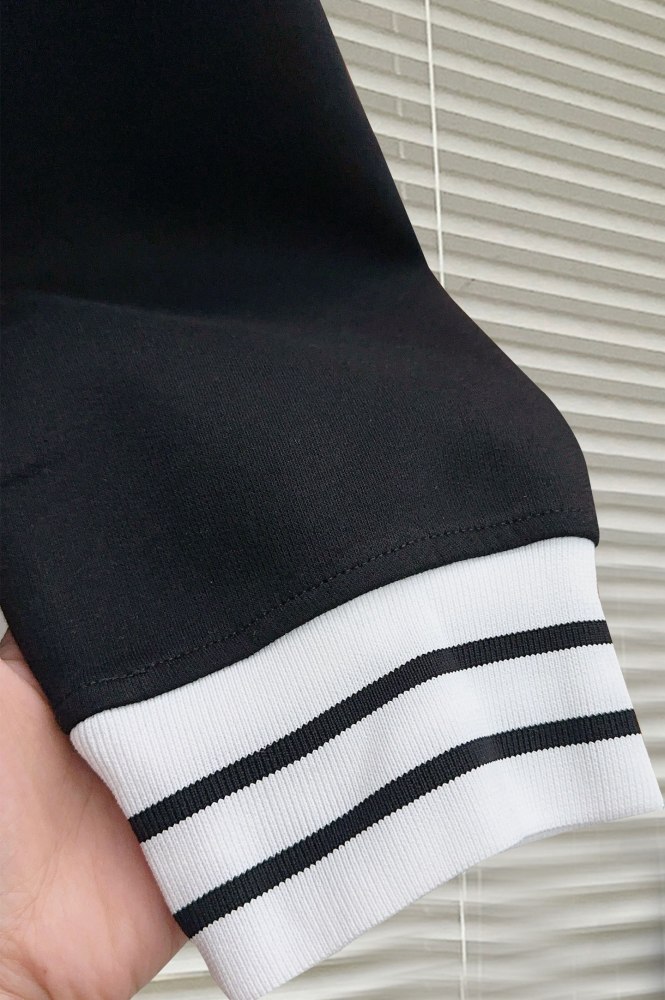 使い勝手良し グッチ n級品 の2026SS 刺繍コート