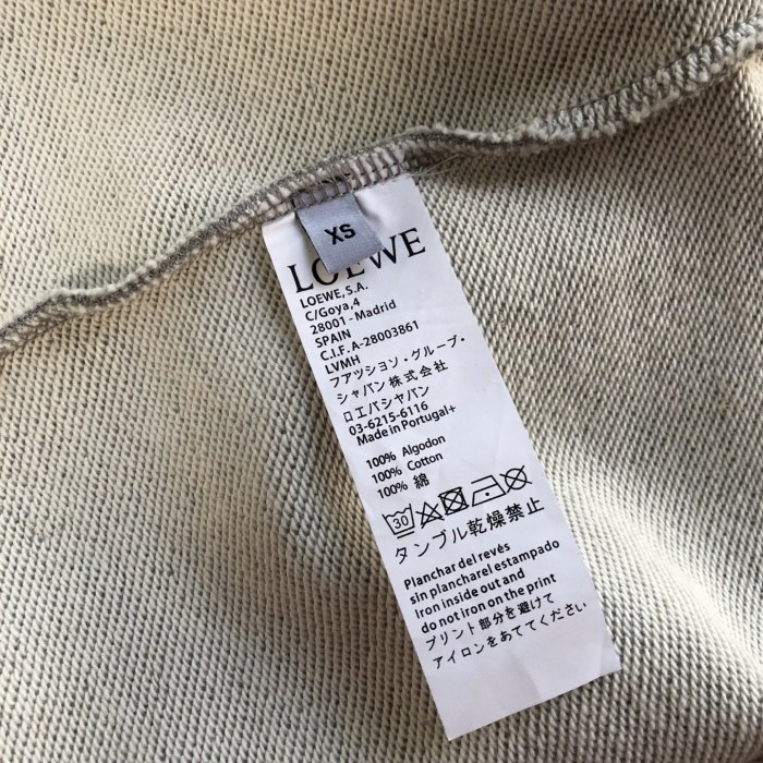 入手困難 ロエベ コピーおすすめ の2026SS 刺繍ラウンドネックの衛衣
