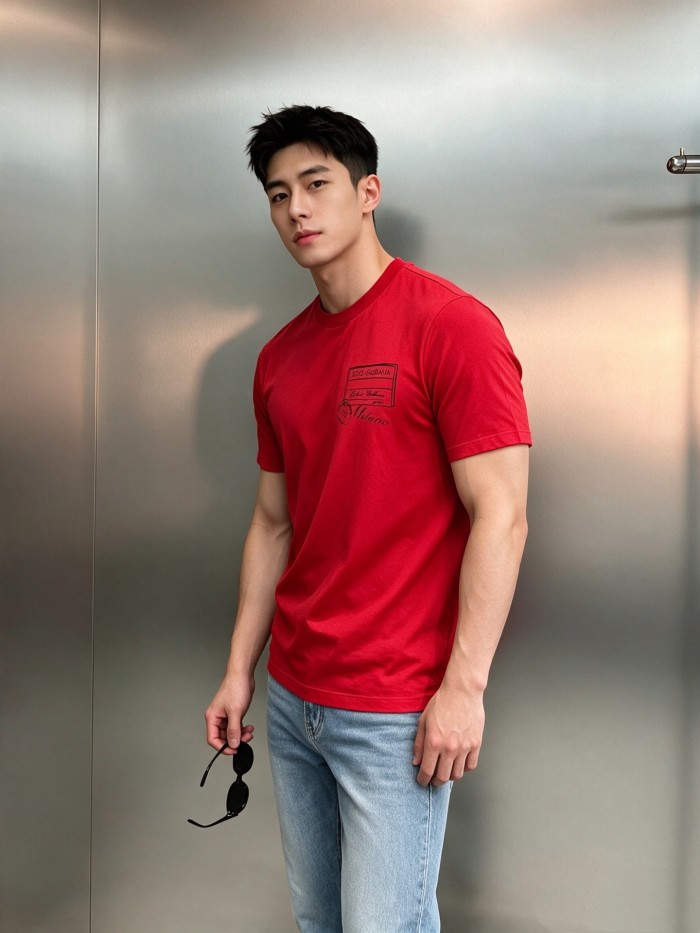 入手困難 ドルチェ＆ガッバーナ 偽物通販 の2026SS 半袖Tシャツ