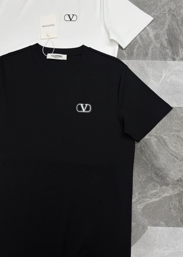 高品質 ヴァレンティノ 激安通販 の2026SS 半袖クルーネックTシャツ
