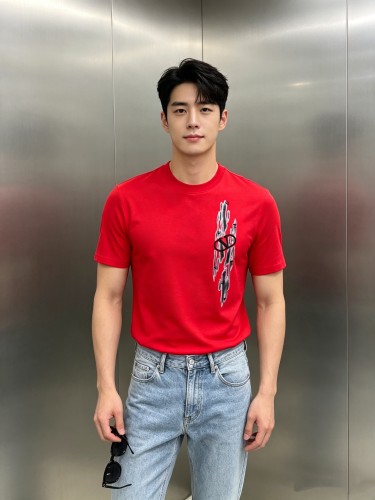 一目惚れ♪ ヴァレンティノ 激安偽物 の2026SS 半袖クルーネックTシャツ