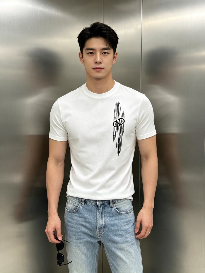 累積売上総額第１位！ヴァレンティノ n級品 の2026SS 半袖クルーネックTシャツ