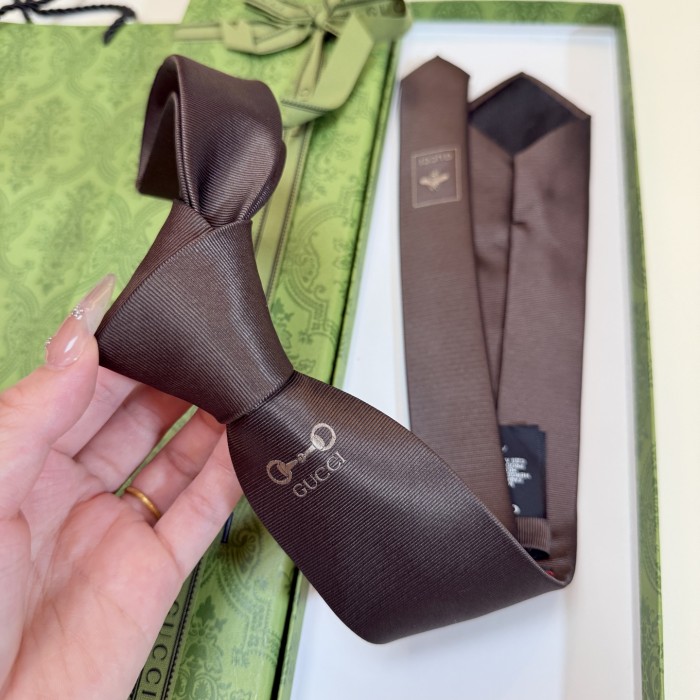 新作 Gucciグッチ  n級品 馬首掛け メンズ ネクタイ