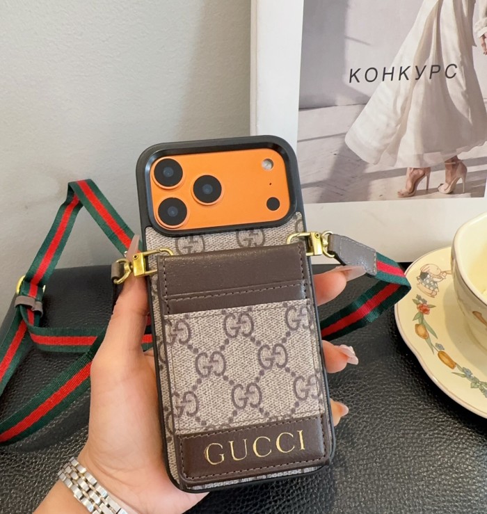 一目惚れ♪ グッチ n級品 の斜め掛けカセットバッグ携帯ケース