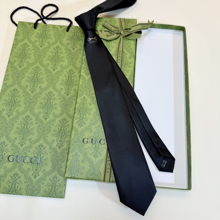 【話題商品！】Gucciグッチ コピー 馬首掛け メンズ ネクタイ