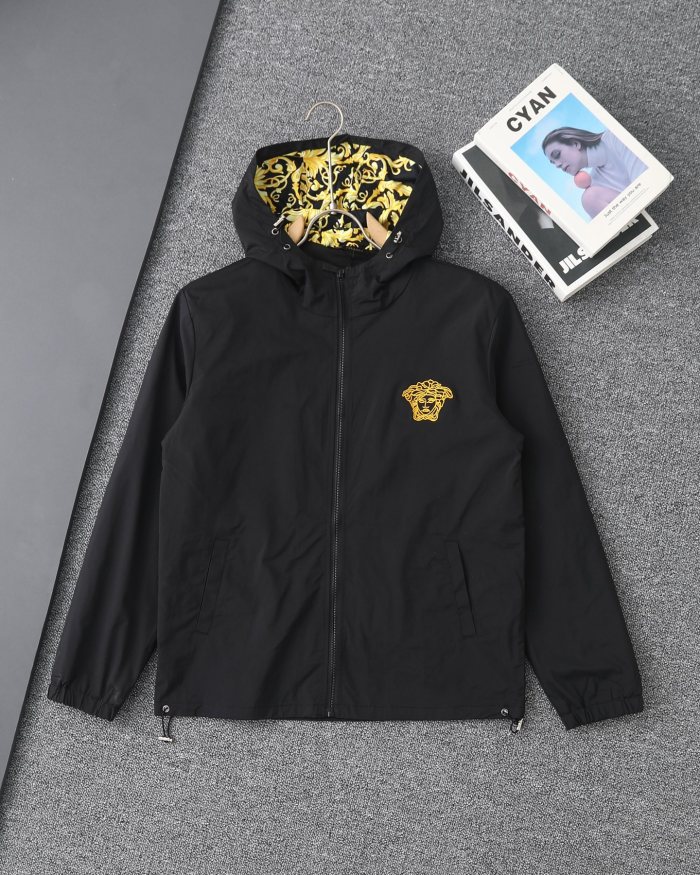 日本未入荷 ヴェルサーチ スーパーコピー 2026SS刺繍連帽ジャケットコート