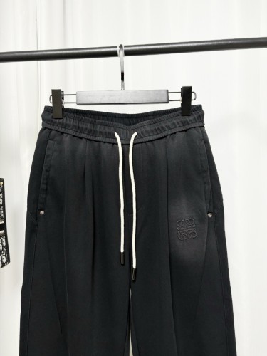 日本未入荷 ロエベ  激安偽物 の2026SS カジュアルパンツ