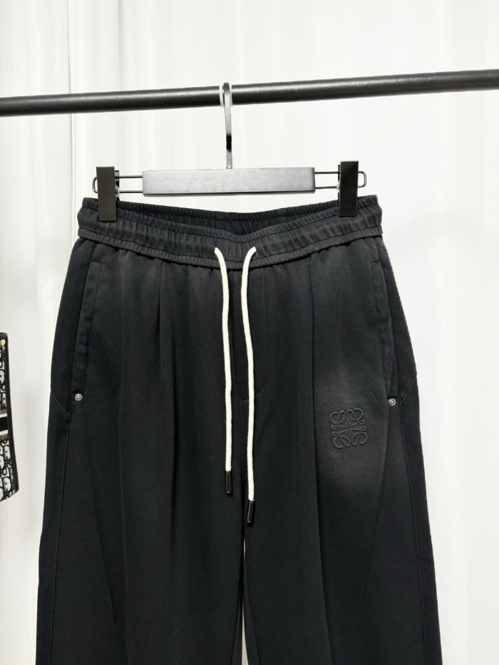 日本未入荷 ロエベ  激安偽物 の2026SS カジュアルパンツ