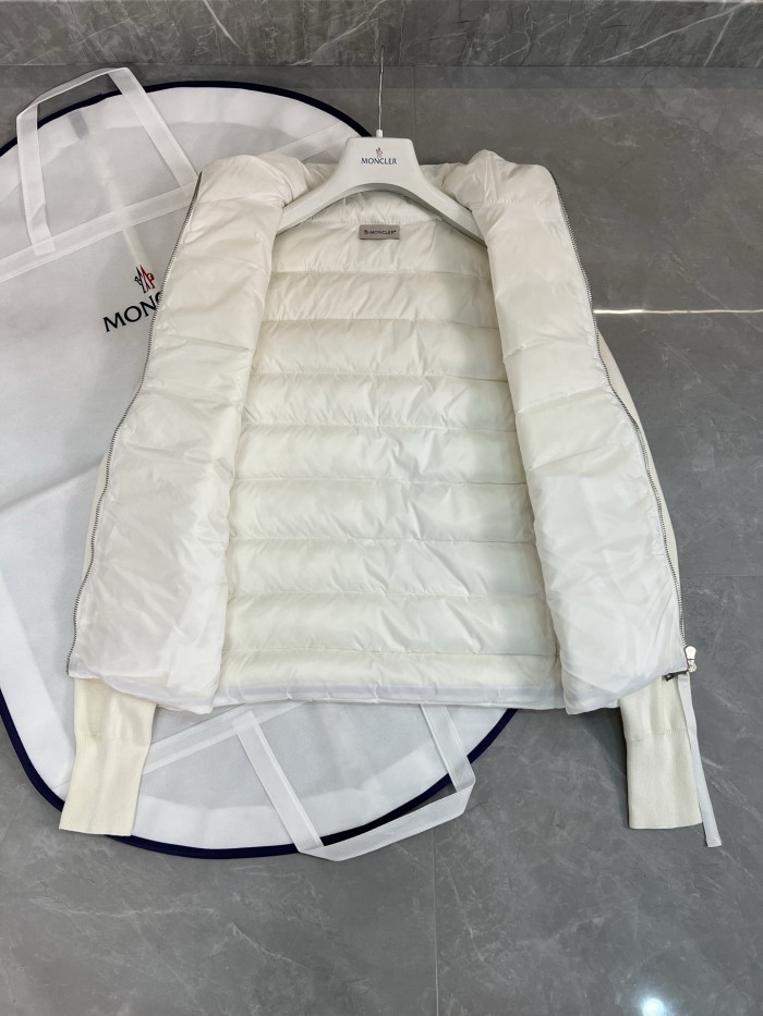 超奇跡の入荷☆ モンクレール コピー 2026SS ニットダウン