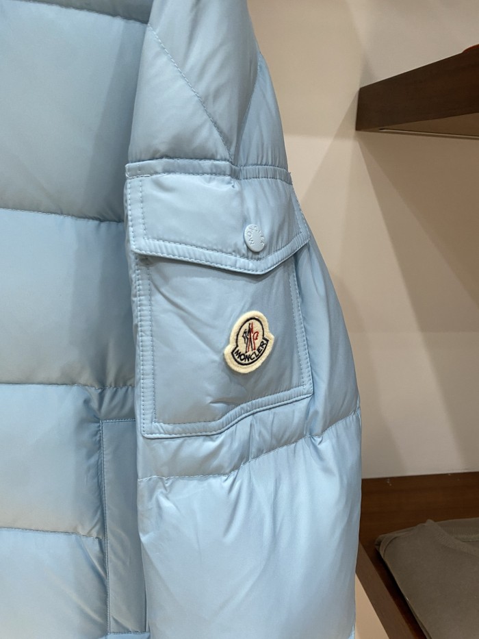 追跡付 モンクレール 激安通販 2026SS パーカーのダウンジャケット