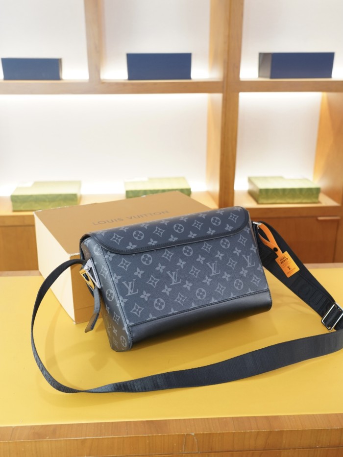 追跡付 ルイヴィトン スーパーコピー 2026SSメンズ ショルダーバック