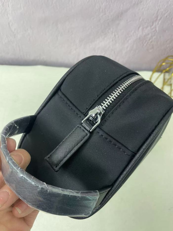 超奇跡の入荷☆ プラダ コピー 2026SS メンズ ハンドバック