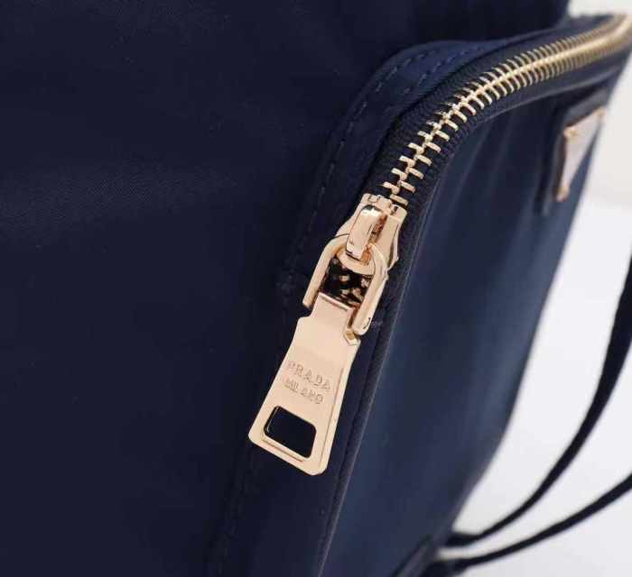 累積売上総額第１位！プラダ 激安偽物 2026SS レディース ショルダーバック