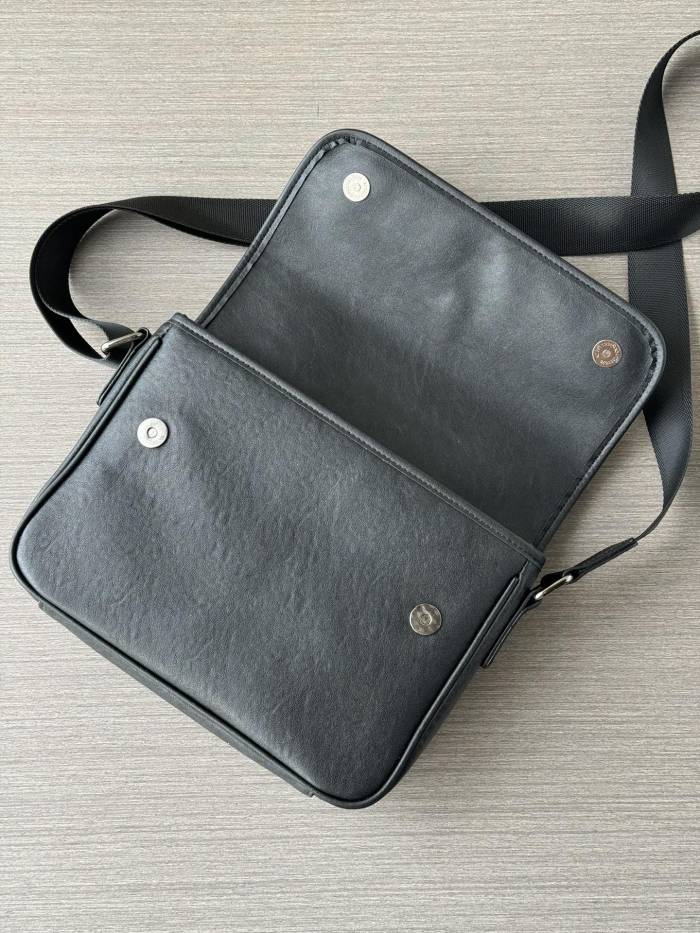 【限定】 プラダ n級品 2026SS メンズ ショルダーバック