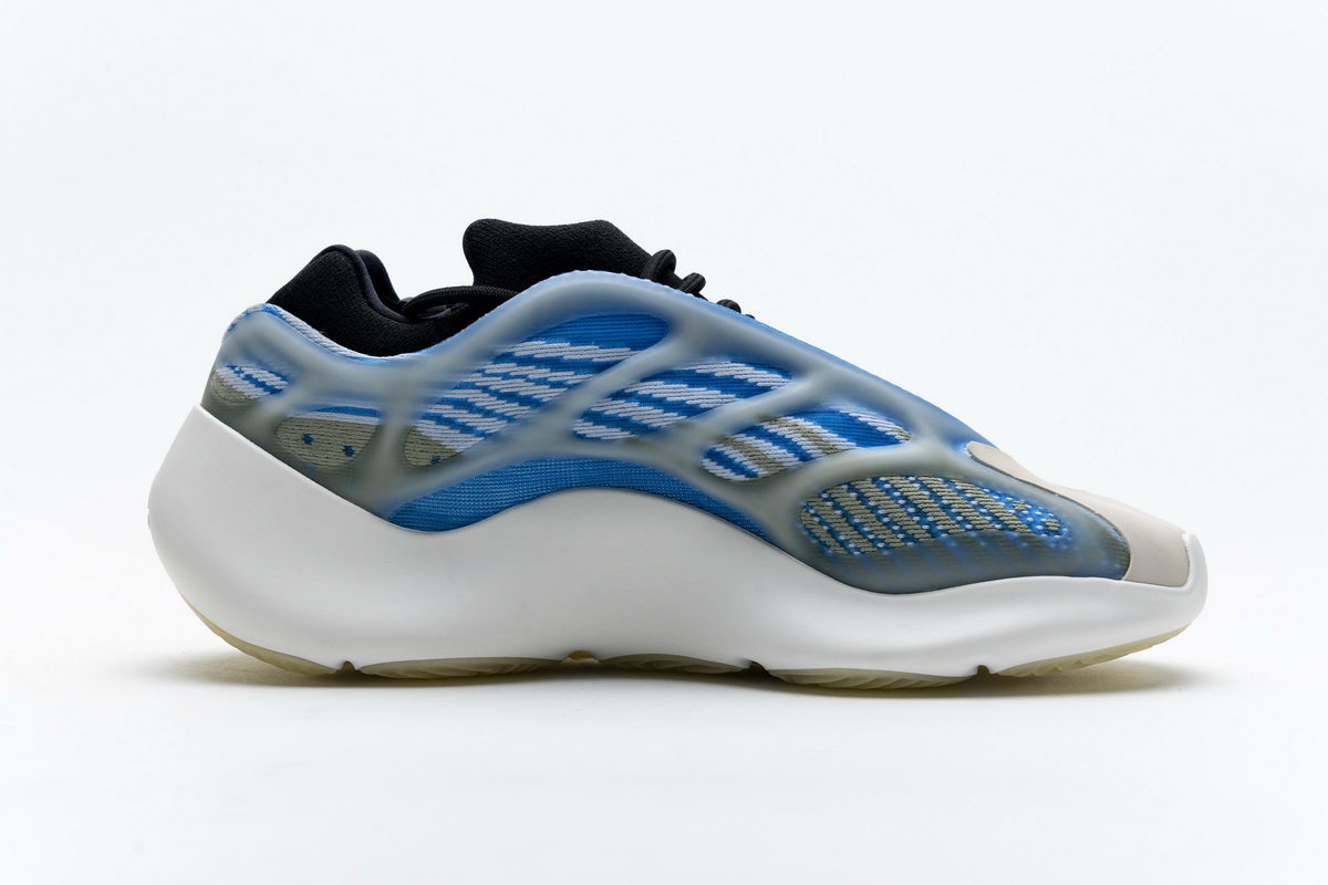 yeezy 700 v3 og