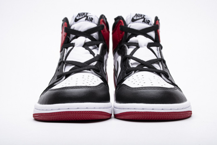 OG Air Jordan 1 Retro Black Toe (2016) 555088-125