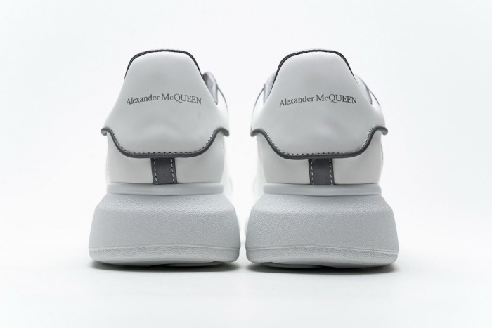 LJR Alexander McQueen Sneaker White Grey 553770 9076