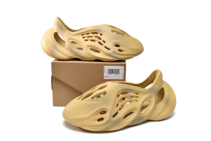 OG adidas Yeezy Foam Runner Desert Sand GV6843