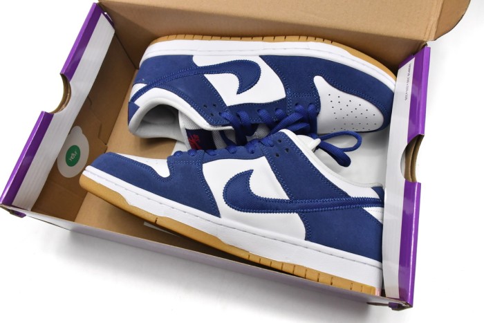 Special Nike Dunk Low LA Dodgers DO9395-400