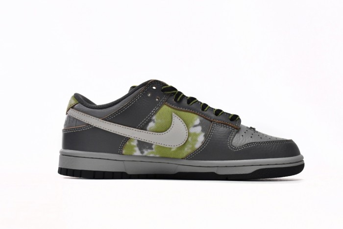 OG HUF x Nike Dunk Low SB Friends and Family FD8775-002