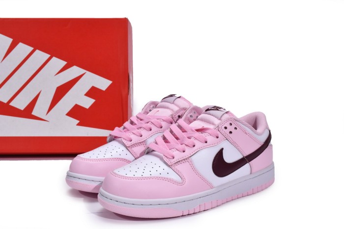 Replica Dunks OG Nike SB Dunk Low（GS）Strawberry Powder CW1590-601