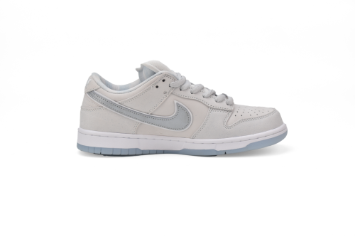 LJR CONCEPTS × Nike Dunk SB Low White Lobster FD8776-100