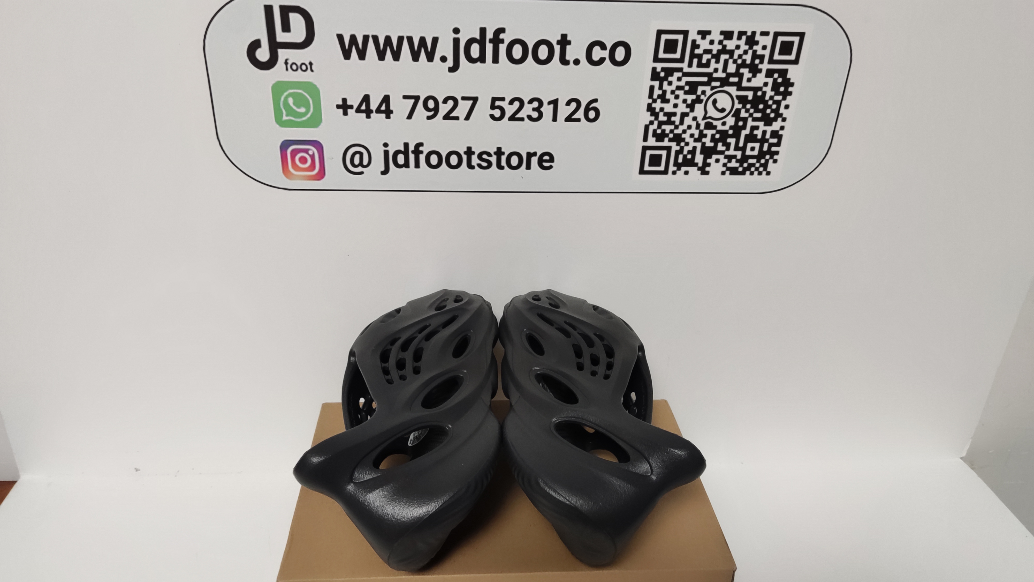 QC Picture Yeezy Foam Runner Replica From Onyx Jdfoot