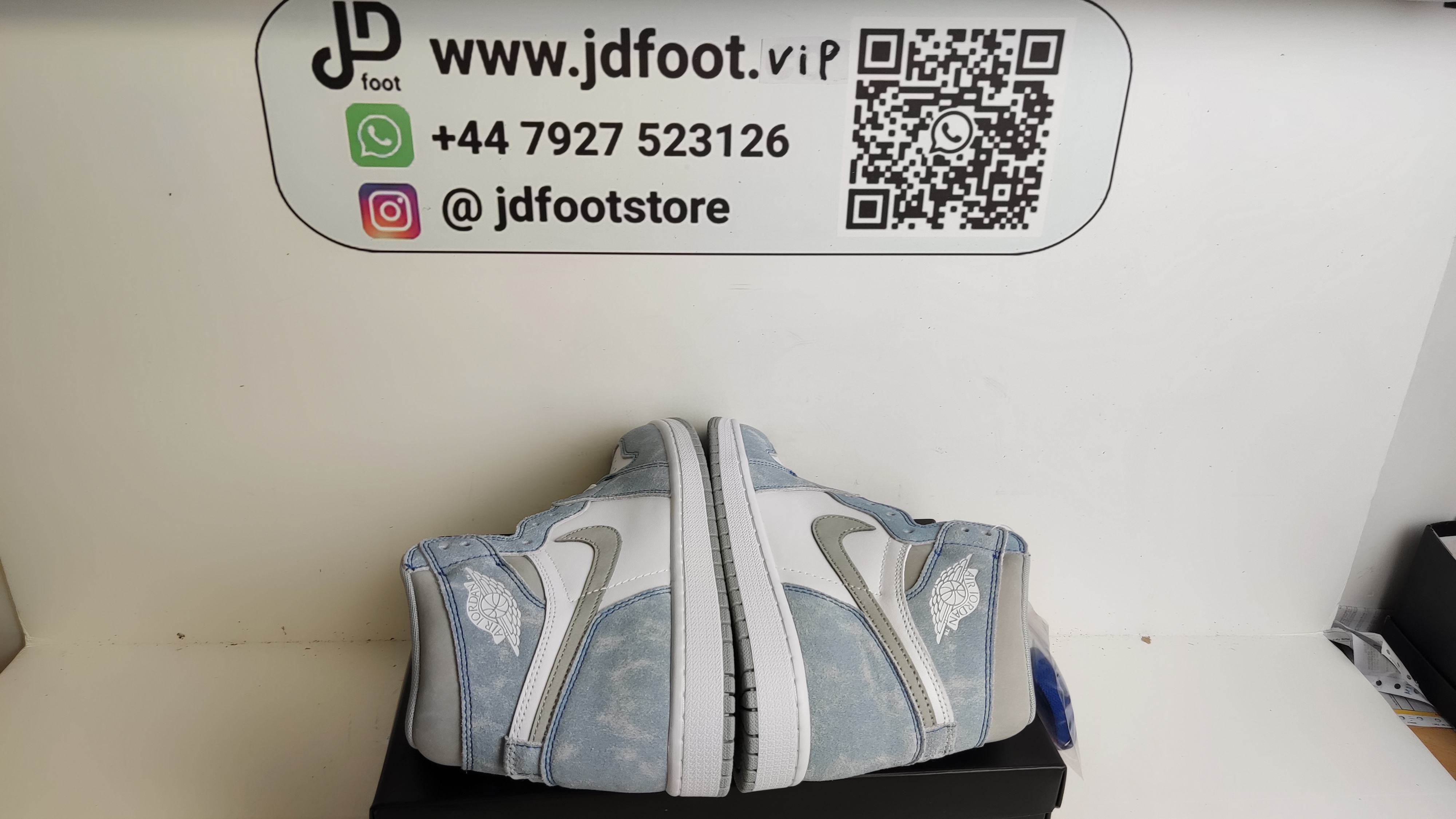 QC Picture Replica Jordan 1 High OG Hyper Royal From Jdfoot