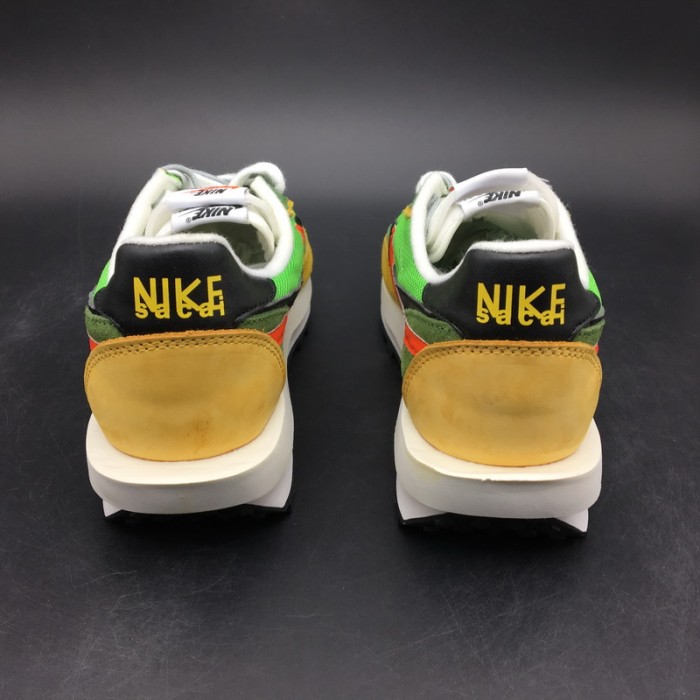 NIKE LD WAFFLE SACAI GREEN MULTI