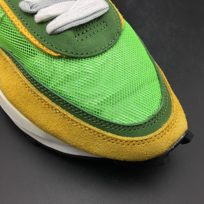 NIKE LD WAFFLE SACAI GREEN MULTI