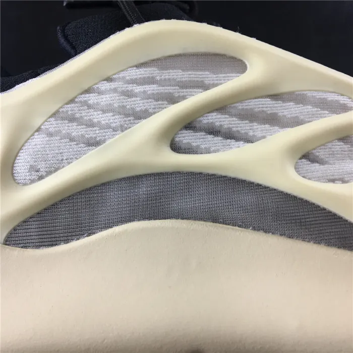 YEEZY 700 V3 AZAEL
