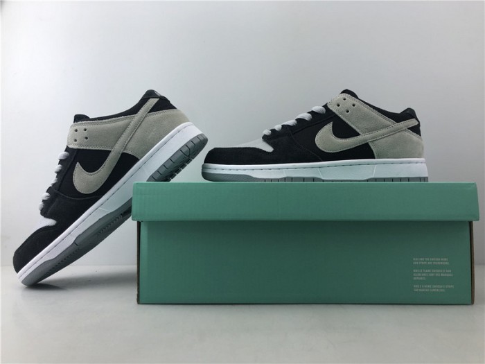 NIKE SB ZOOM DUNK LOW PRO BLACK/WOLF GREY-WHITE