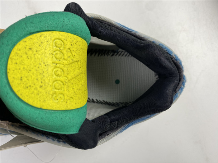 YEEZY 700 V3 ARZARETH