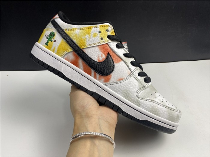 NIKE SB DUNK LOW RAYGUN TIE-DYE WHITE