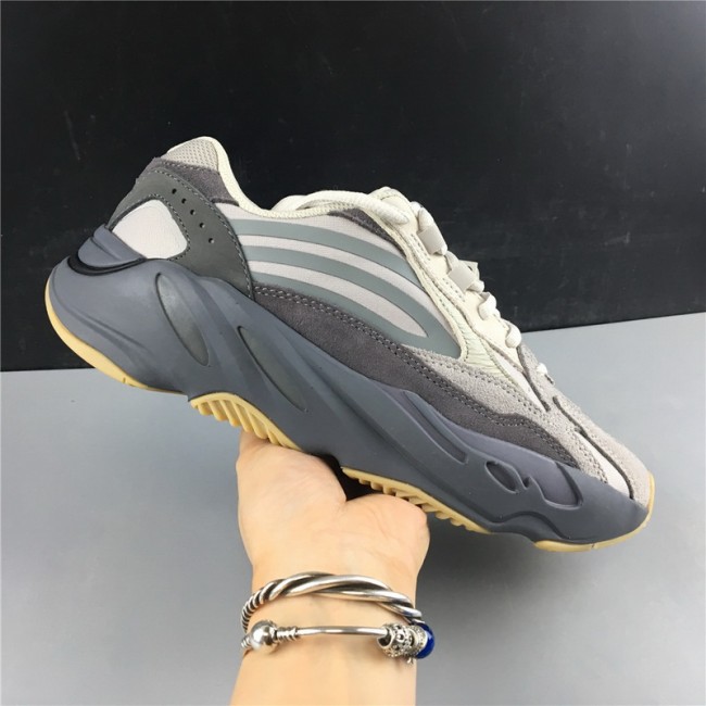YEEZY BOOST 700 V2 TEPHRA