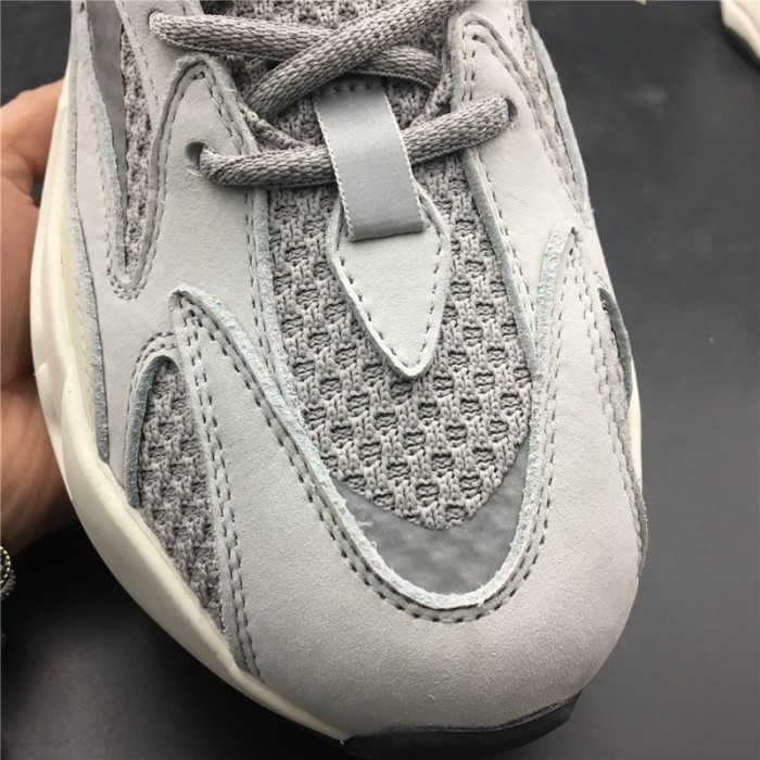 YEEZY BOOST 700 V2 STATIC